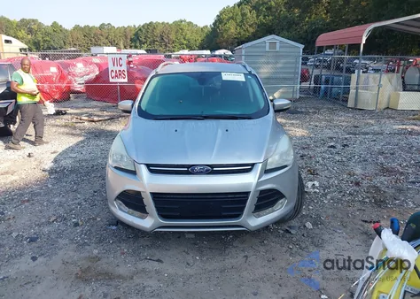 2016 Ford Escape Titanium из США, поврежденный, VIN 1FMCU0JX3GUC86017